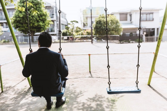 ケツ毛は自己処理より脱毛のプロに任せよう
